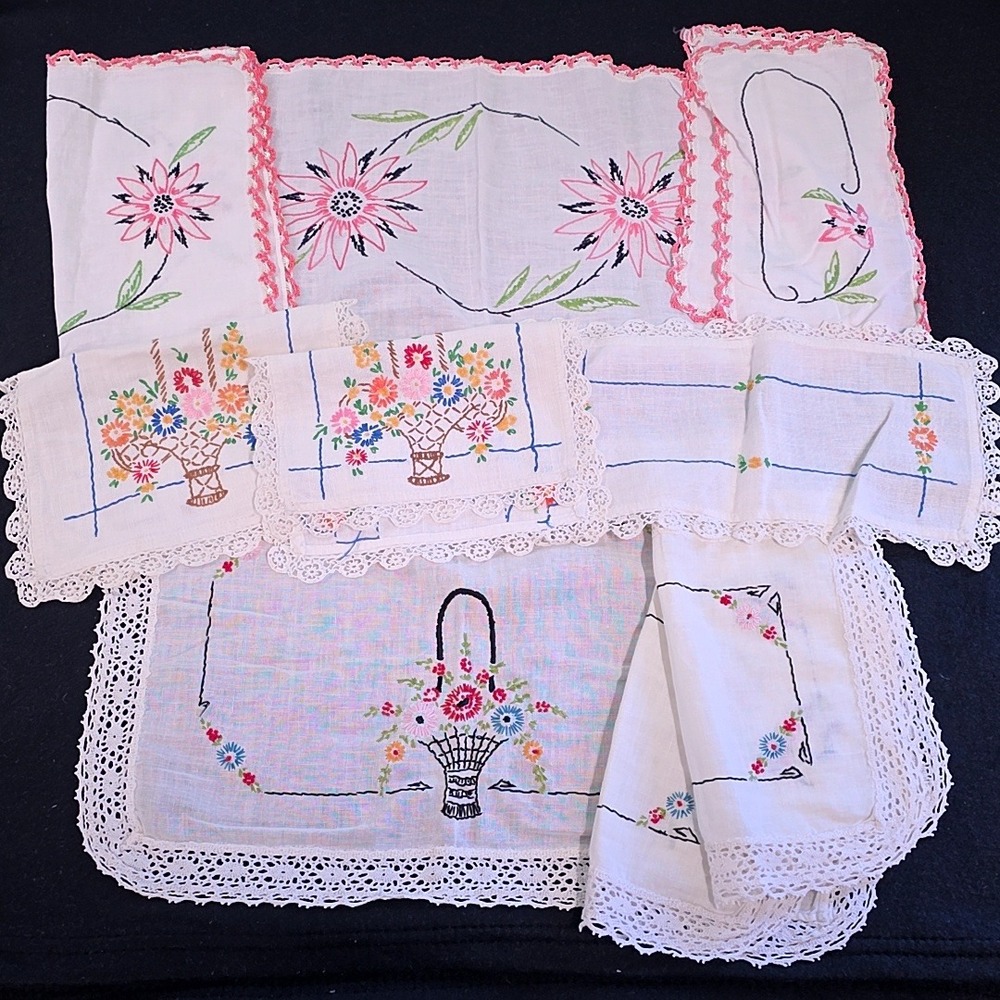 Vtg Hand Embroidered Floral Linen Doily Vanity Lot of 10 White Pink Cottagecore